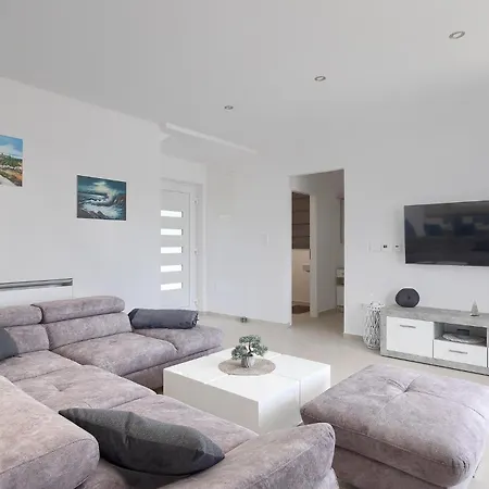 Anamarija Holiday home *